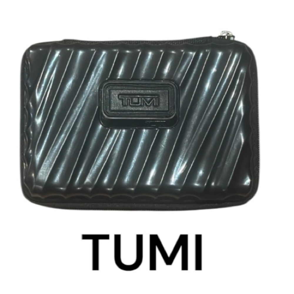 Authentic Tumi designer Men's Black Toiletry zipper semi hard case Bag
